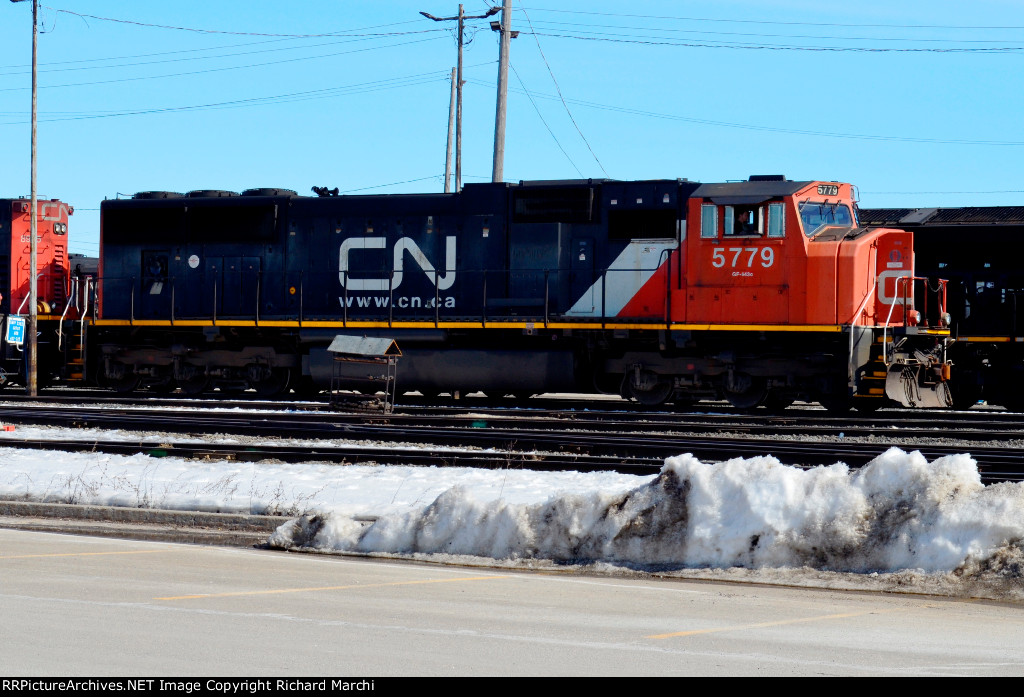 CN 5779